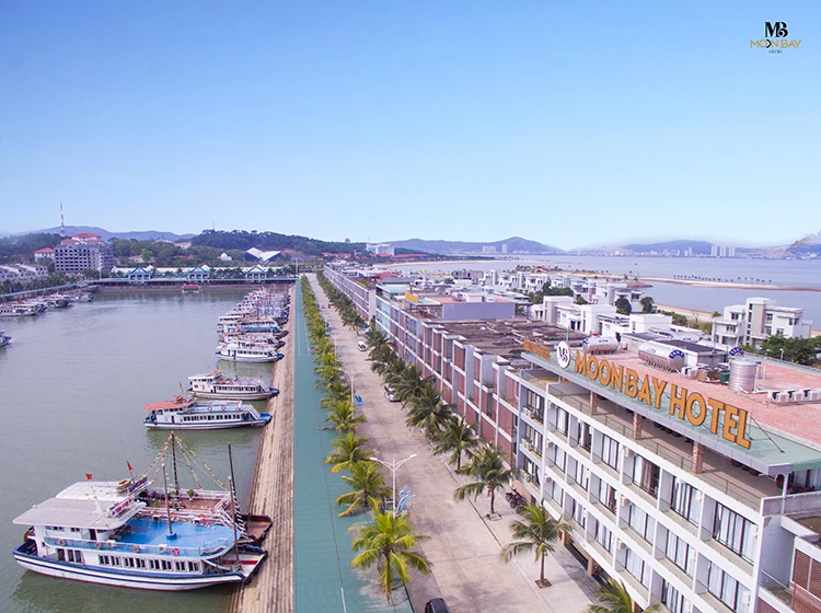 Khách sạn Moon Bay Ha Long