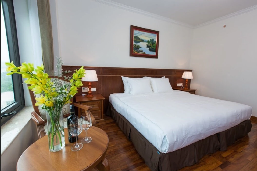 Khách sạn Hạ Long New Day***