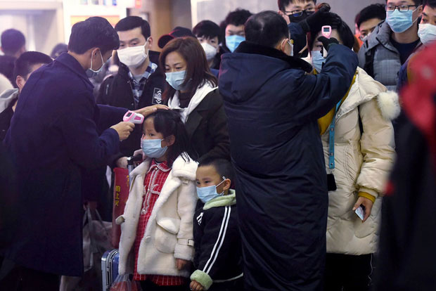 Đang du lịch qua Hải Dương, cháu bé Trung Quốc nghi nhiễm virus corona phải nhập viện